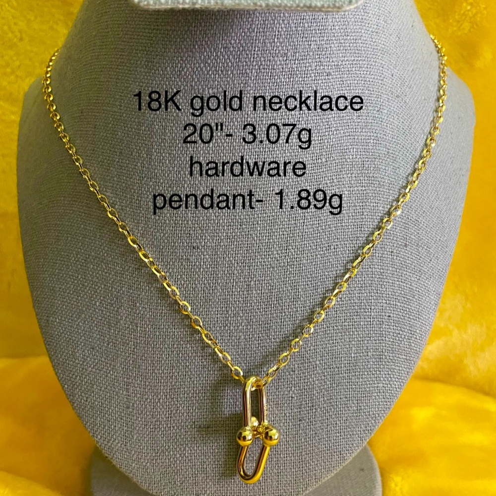 18K yellow gold necklace with hardware pendant. 20" long and 4.97 grams